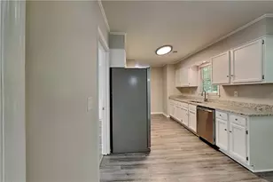 3859 W Clinton Ct, Marietta, GA 30062 - Photo 6