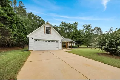 160 Laurel Lane, Social Circle, GA 30025 - Photo 2