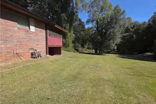 223 Lakeview Dr, Cornelia, GA 30531 - Photo 4