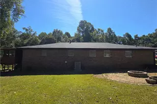 223 Lakeview Dr, Cornelia, GA 30531 - Photo 8