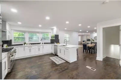 2368 Fenhurst Place, Dunwoody, GA 30338 - Photo 10