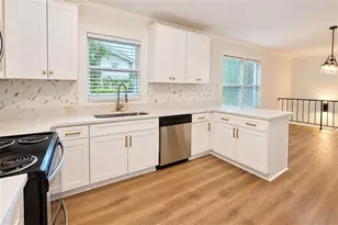 2940 Harris St, East Point, GA 30344 - Photo 10