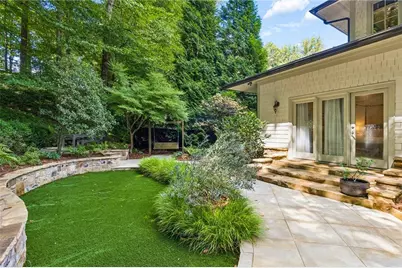 544 Hollydale Court NW, Atlanta, GA 30342 - Photo 66