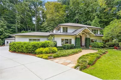 544 Hollydale Court NW, Atlanta, GA 30342 - Photo 2