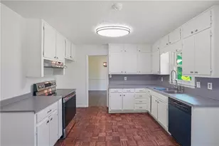 5265 Corinth Cir, Stone Mountain, GA 30087 - Photo 2