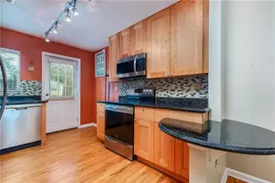 1515 Stone Gate Ln SE, Atlanta, GA 30317 - Photo 14