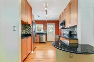1515 Stone Gate Ln SE, Atlanta, GA 30317 - Photo 12