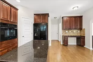 4254 Sawgrass Dr, Stonecrest, GA 30038 - Photo 10