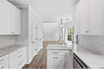 302 Highland Court, Woodstock, GA 30188 - Photo 12