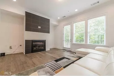 6661 Cadence Boulevard, Sandy Springs, GA 30328 - Photo 12