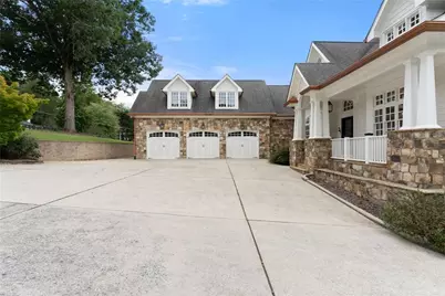 8190 Bennett Lane, Gainesville, GA 30506 - Photo 2