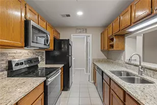 408 Warm Springs Cir, Roswell, GA 30075 - Photo 2