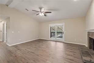 408 Warm Springs Cir, Roswell, GA 30075 - Photo 8