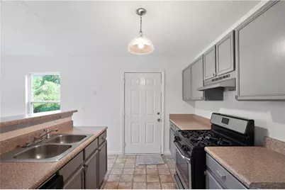 1668 Oak Knoll Circle SE, Atlanta, GA 30315 - Photo 8