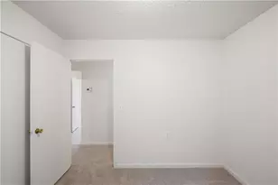1668 Oak Knoll Cir SE, Atlanta, GA 30315 - Photo 10