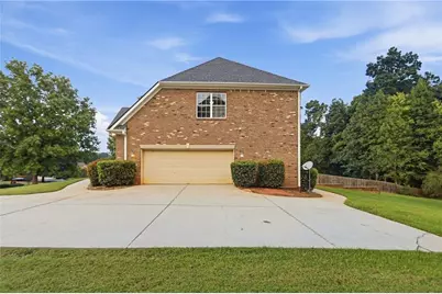 318 Hamilton Drive, Conyers, GA 30094 - Photo 6