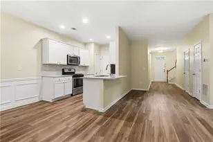 465 Lantern Wood Dr, Scottdale, GA 30079 - Photo 2