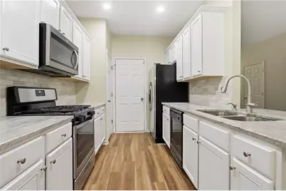 465 Lantern Wood Drive, Scottdale, GA 30079 - Photo 6