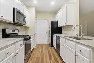 465 Lantern Wood Dr, Scottdale, GA 30079 - Photo 6
