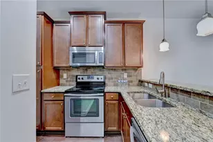 215 Semel Dr NW, Atlanta, GA 30309 - Photo 6