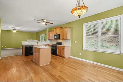 925 Liberty Ives Drive, Auburn, GA 30011 - Photo 8