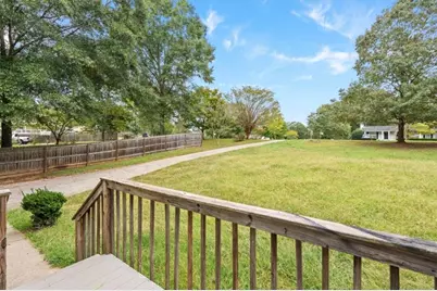 28 Cypress Circle, Carrollton, GA 30116 - Photo 8