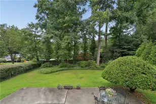 645 Patrick Pl NE, Sandy Springs, GA 30328 - Photo 14