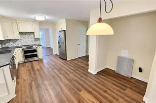 2077 Signal Ridge Chase NW, Kennesaw, GA 30152 - Photo 4