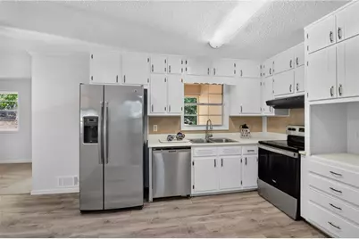 6245 Jones Road, Atlanta, GA 30349 - Photo 10