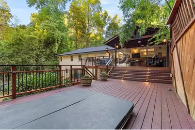 1388 Carolyn Drive NE, Atlanta, GA 30329 - Photo 10