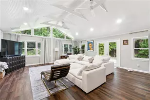 1201 Poplar Grove Dr NE, Atlanta, GA 30306 - Photo 12