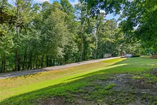 6576 Yacht Club Rd, Flowery Branch, GA 30542 - Photo 10