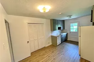 2906 Skyland Dr NE, Brookhaven, GA 30341 - Photo 4