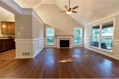 5507 Riverside Drive, Sugar Hill, GA 30518 - Photo 4