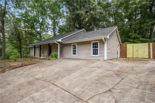 455 Barrington Dr W, Roswell, GA 30076 - Photo 1