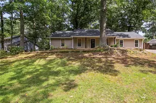 455 Barrington Dr W, Roswell, GA 30076 - Photo 4