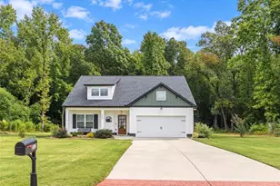 212 Live Oak Ln, Comer, GA 30629 - Photo 1
