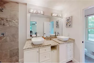 304 W Lakeshore Drive, Carrollton, GA 30117 - Photo 10