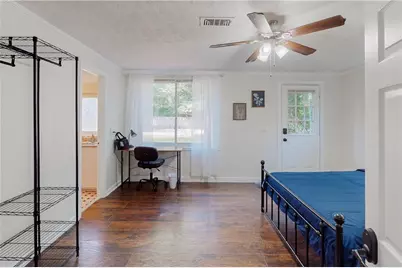 304 W Lakeshore Drive, Carrollton, GA 30117 - Photo 12