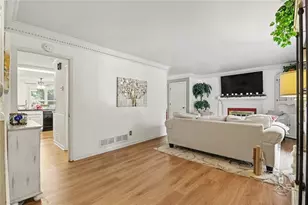 8880 Carroll Manor Dr, Atlanta, GA 30350 - Photo 8