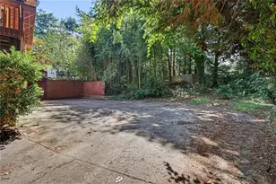 8880 Carroll Manor Dr, Atlanta, GA 30350 - Photo 30