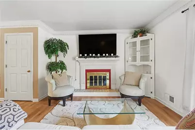 8880 Carroll Manor Drive, Atlanta, GA 30350 - Photo 6