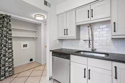 1021 Riverbend Club Drive SE, Atlanta, GA 30339 - Photo 12