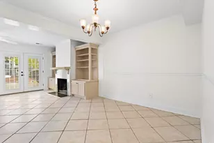 1021 Riverbend Club Dr SE, Atlanta, GA 30339 - Photo 10