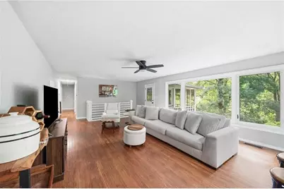 2071 Luxuria Court, Tucker, GA 30084 - Photo 10