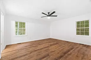 130 Versallies Dr NE, Calhoun, GA 30701 - Photo 10