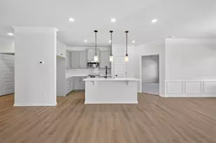 368 Wick St, Hoschton, GA 30548 - Photo 8