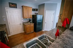 3317 Castleberry Village Cir, Cumming, GA 30040 - Photo 16