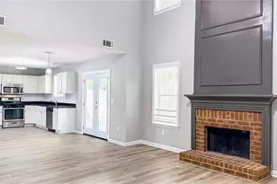 1195 Winthrope Chase Dr, Alpharetta, GA 30009 - Photo 10