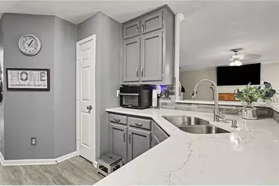 3398 Mosswood Lane, Rex, GA 30273 - Photo 14